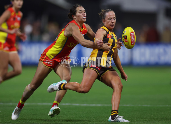 AFLW 2024 Round 06 - Hawthorn v Gold Coast - A-54616604