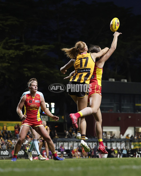 AFLW 2024 Round 06 - Hawthorn v Gold Coast - A-54616637