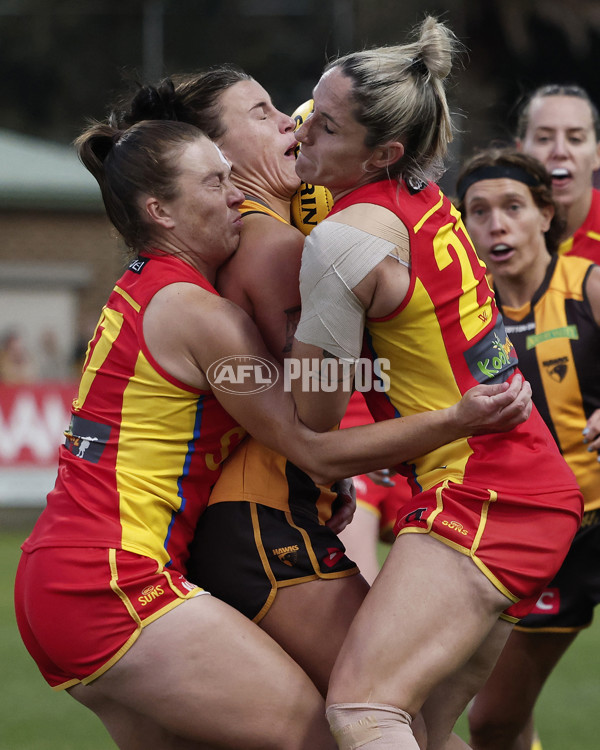 AFLW 2024 Round 06 - Hawthorn v Gold Coast - A-54616884