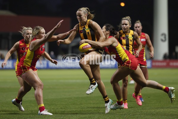 AFLW 2024 Round 06 - Hawthorn v Gold Coast - A-54616922