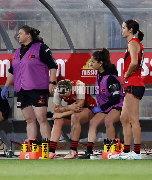 AFLW 2024 Round 06 - Essendon v Sydney - A-54629241