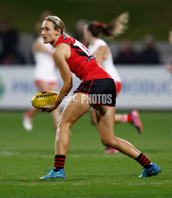 AFLW 2024 Round 06 - Essendon v Sydney - A-54629359