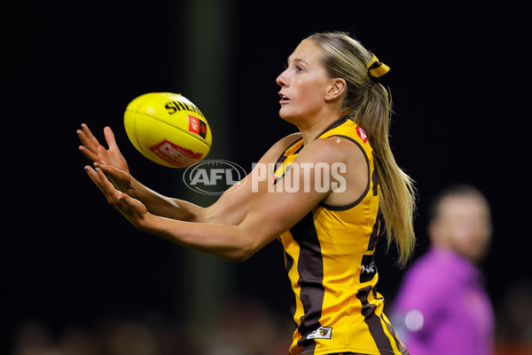AFLW 2024 Round 06 - Hawthorn v Gold Coast - A-54636375