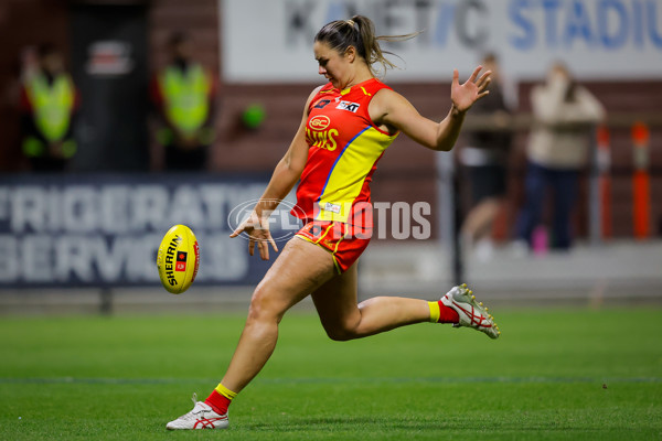 AFLW 2024 Round 06 - Hawthorn v Gold Coast - A-54638293