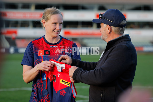 AFLW 2024 Round 06 - Melbourne v GWS - A-54847643