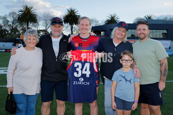 AFLW 2024 Round 06 - Melbourne v GWS - A-54847645