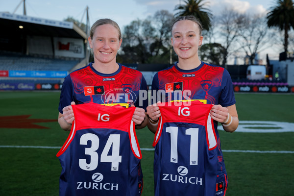 AFLW 2024 Round 06 - Melbourne v GWS - A-54878358