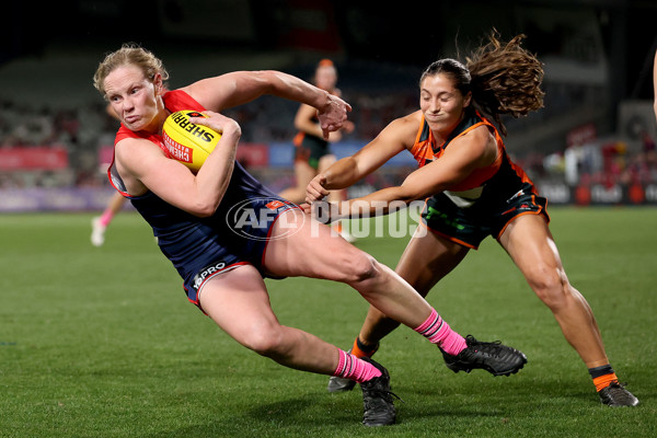 AFLW 2024 Round 06 - Melbourne v GWS - A-54911000