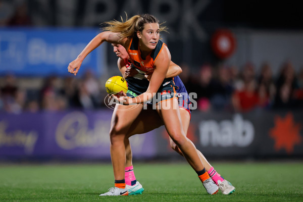 AFLW 2024 Round 06 - Melbourne v GWS - A-54911005