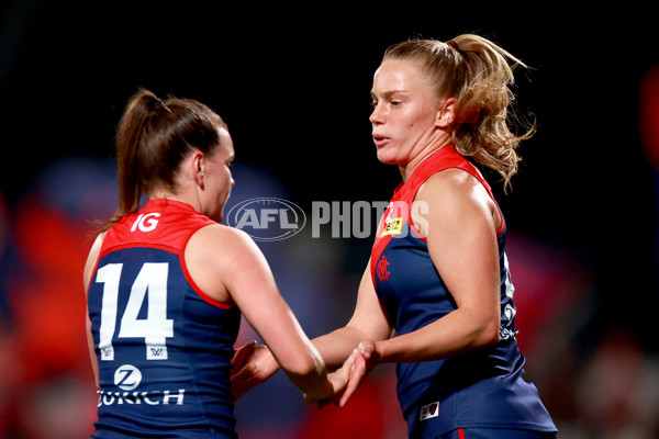 AFLW 2024 Round 06 - Melbourne v GWS - A-54911019