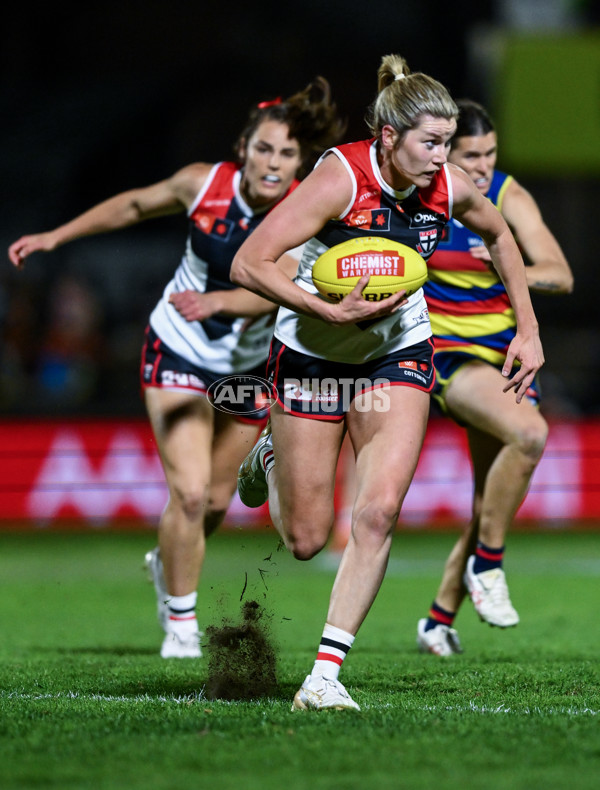 AFLW 2024 Round 06 - Adelaide v St Kilda - A-55083173