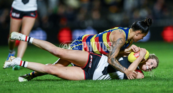 AFLW 2024 Round 06 - Adelaide v St Kilda - A-55085222