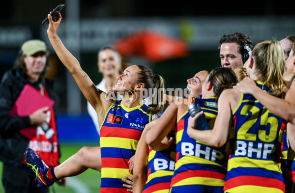 AFLW 2024 Round 06 - Adelaide v St Kilda - A-55086225