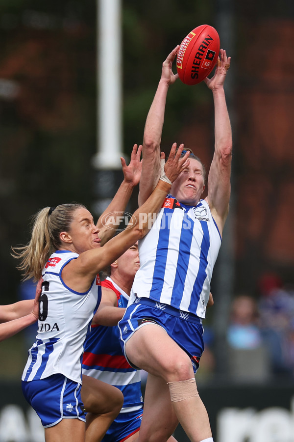 AFLW 2024 Round 06 - North Melbourne v Western Bulldogs - A-55091138