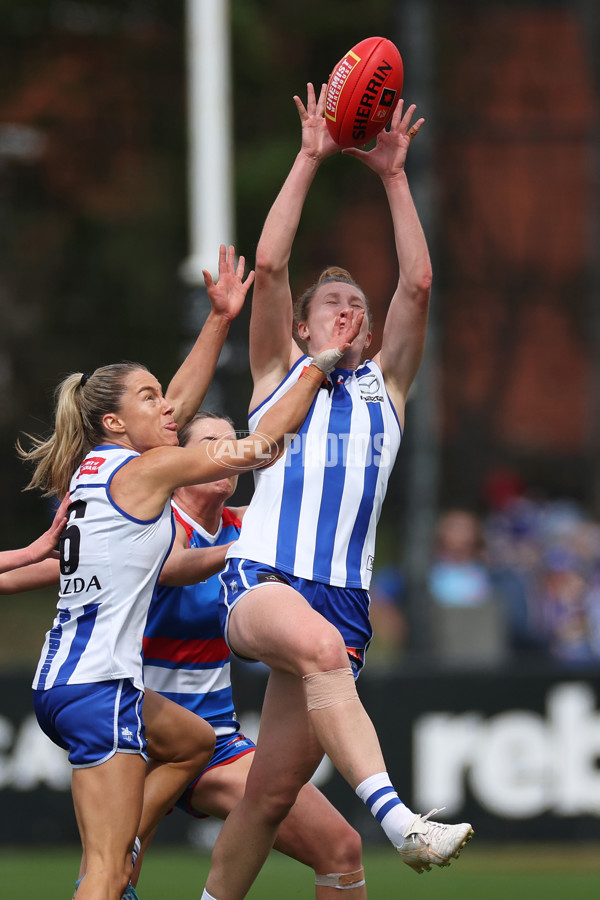 AFLW 2024 Round 06 - North Melbourne v Western Bulldogs - A-55091140