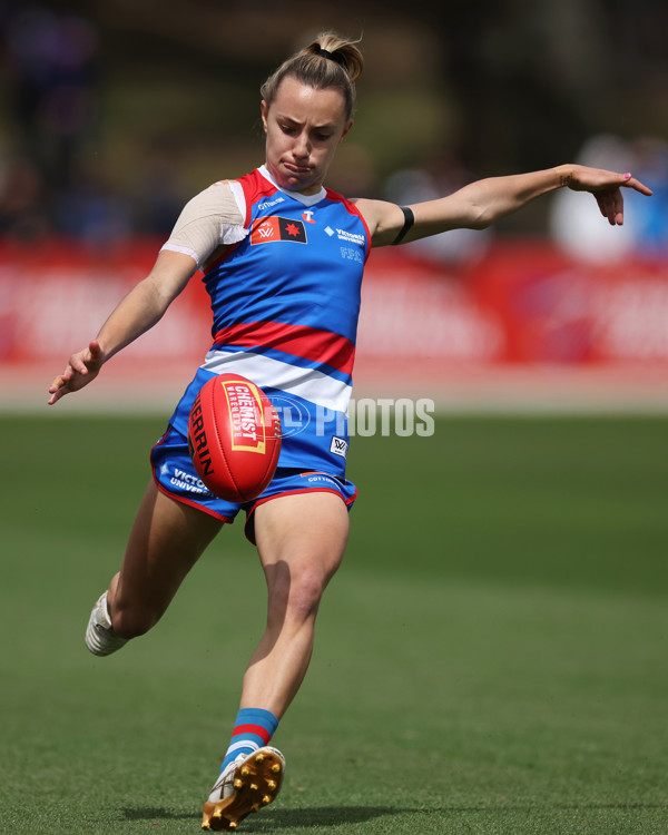 AFLW 2024 Round 06 - North Melbourne v Western Bulldogs - A-55091141