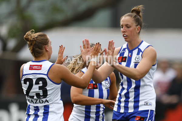 AFLW 2024 Round 06 - North Melbourne v Western Bulldogs - A-55091148