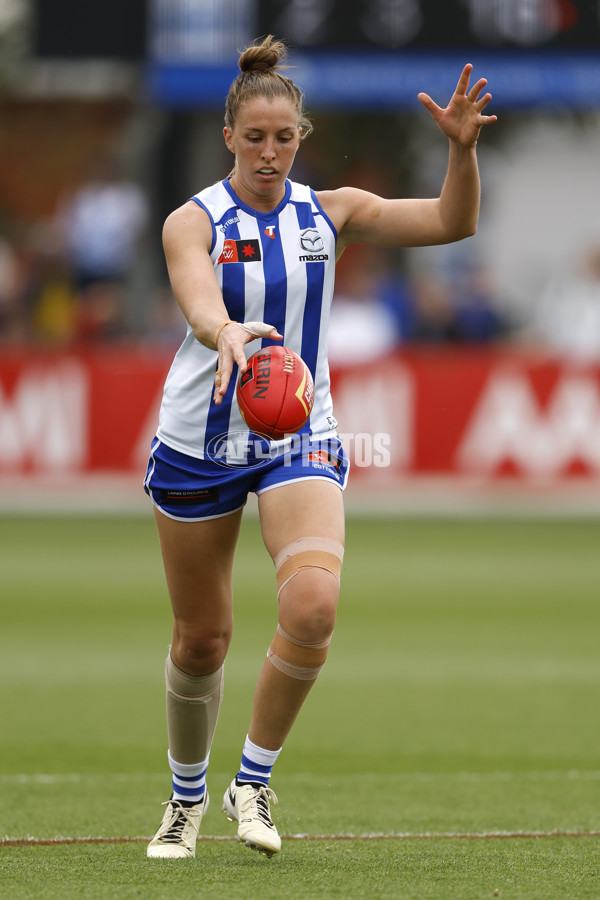 AFLW 2024 Round 06 - North Melbourne v Western Bulldogs - A-55091152