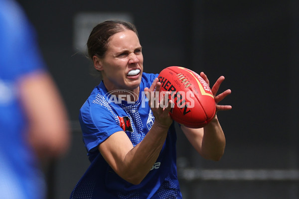 AFLW 2024 Round 06 - North Melbourne v Western Bulldogs - A-55092786