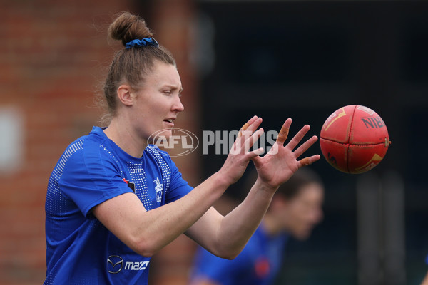 AFLW 2024 Round 06 - North Melbourne v Western Bulldogs - A-55092787