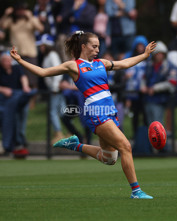 AFLW 2024 Round 06 - North Melbourne v Western Bulldogs - A-55092800