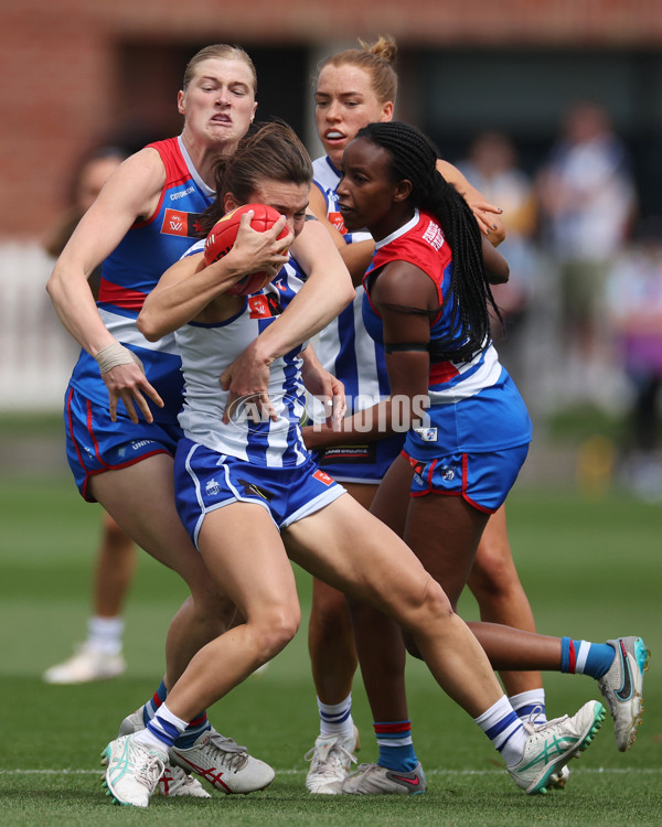 AFLW 2024 Round 06 - North Melbourne v Western Bulldogs - A-55092801