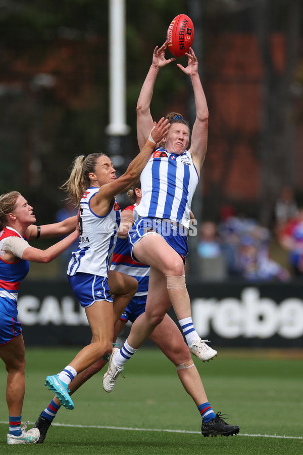 AFLW 2024 Round 06 - North Melbourne v Western Bulldogs - A-55092825