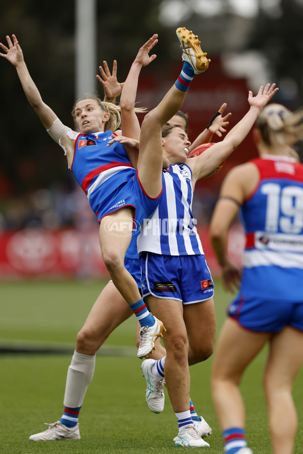 AFLW 2024 Round 06 - North Melbourne v Western Bulldogs - A-55092838