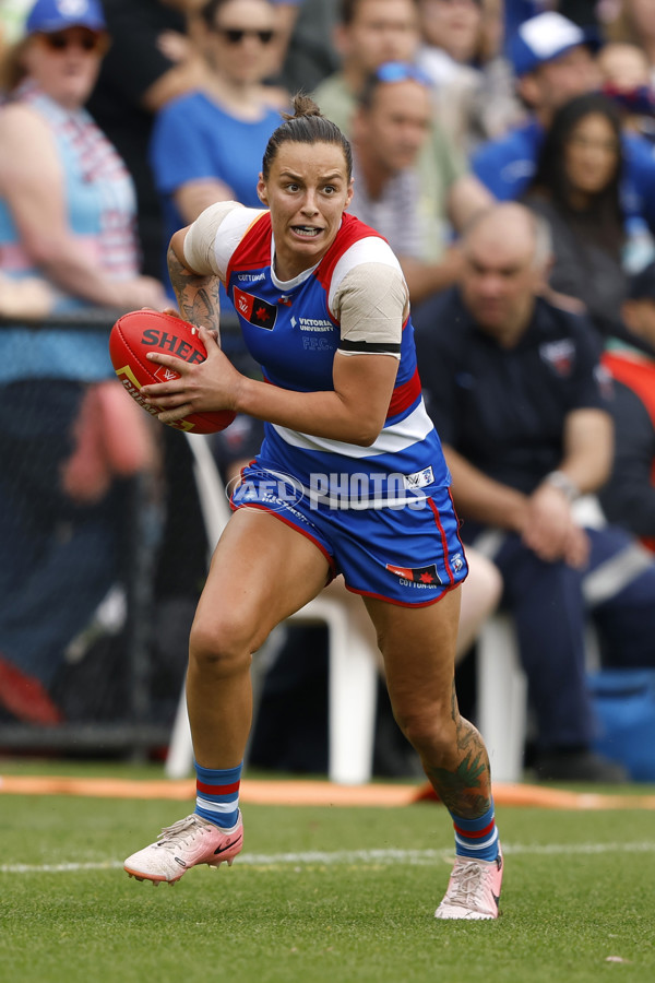 AFLW 2024 Round 06 - North Melbourne v Western Bulldogs - A-55092839