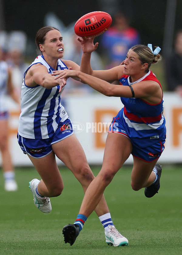 AFLW 2024 Round 06 - North Melbourne v Western Bulldogs - A-55092858