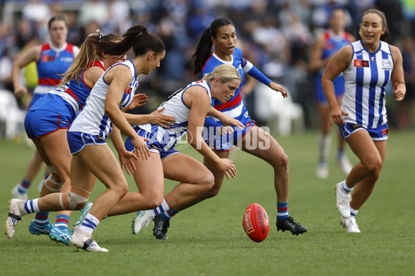 AFLW 2024 Round 06 - North Melbourne v Western Bulldogs - A-55095013