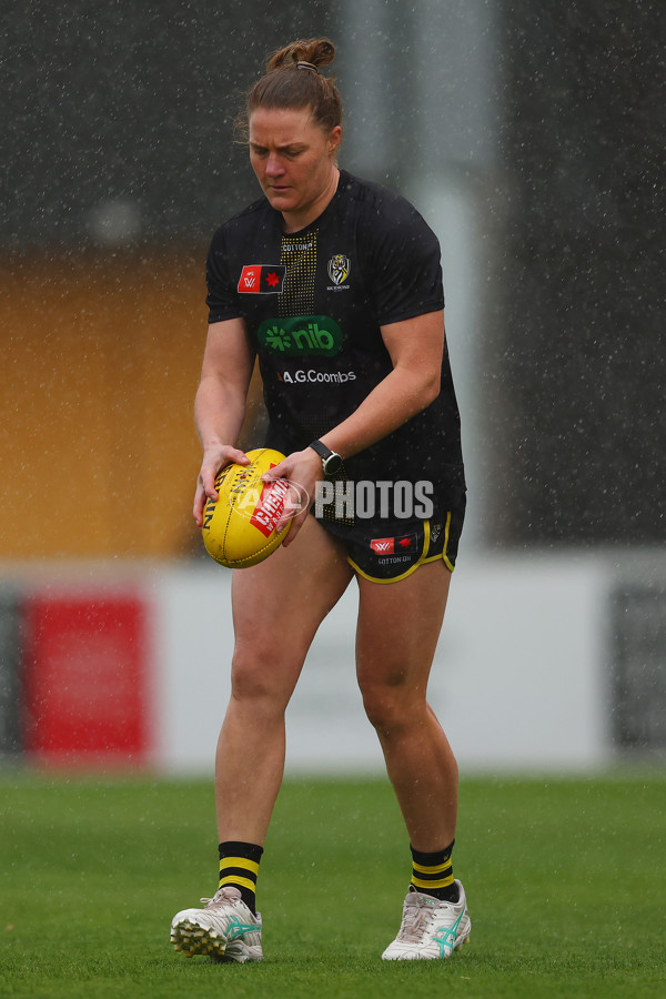 AFLW 2024 Round 06 - Richmond v Collingwood - A-55095023