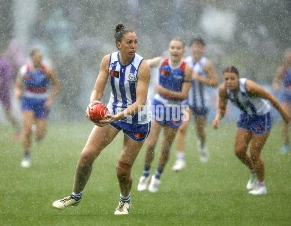 AFLW 2024 Round 06 - North Melbourne v Western Bulldogs - A-55095052