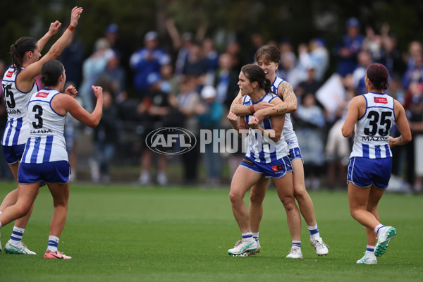 AFLW 2024 Round 06 - North Melbourne v Western Bulldogs - A-55095083