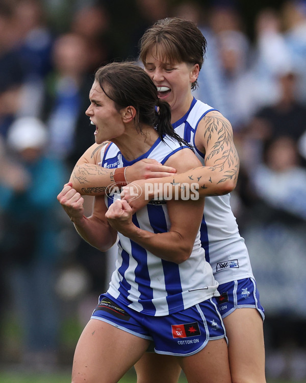 AFLW 2024 Round 06 - North Melbourne v Western Bulldogs - A-55096146