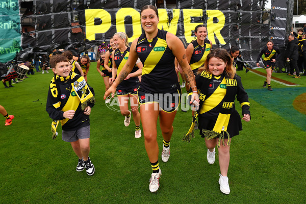 AFLW 2024 Round 06 - Richmond v Collingwood - A-55096155