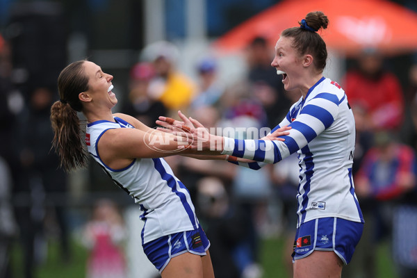 AFLW 2024 Round 06 - North Melbourne v Western Bulldogs - A-55096156