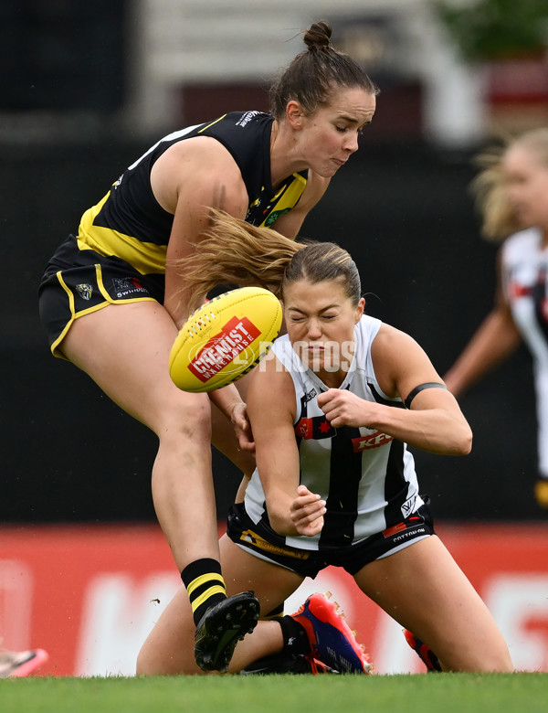 AFLW 2024 Round 06 - Richmond v Collingwood - A-55096166