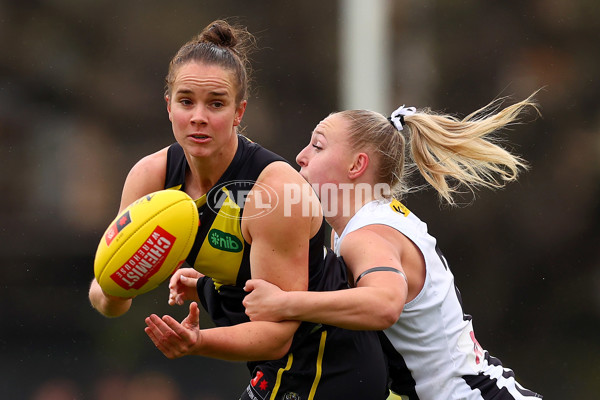AFLW 2024 Round 06 - Richmond v Collingwood - A-55096176
