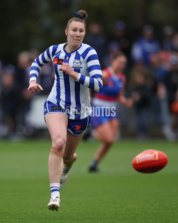 AFLW 2024 Round 06 - North Melbourne v Western Bulldogs - A-55096206