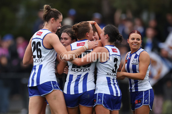 AFLW 2024 Round 06 - North Melbourne v Western Bulldogs - A-55098338