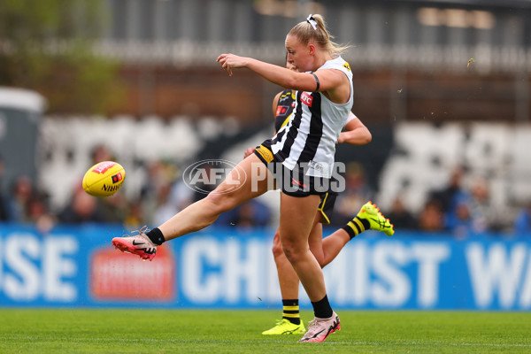 AFLW 2024 Round 06 - Richmond v Collingwood - A-55098346