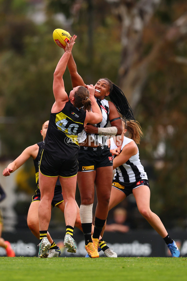 AFLW 2024 Round 06 - Richmond v Collingwood - A-55098372