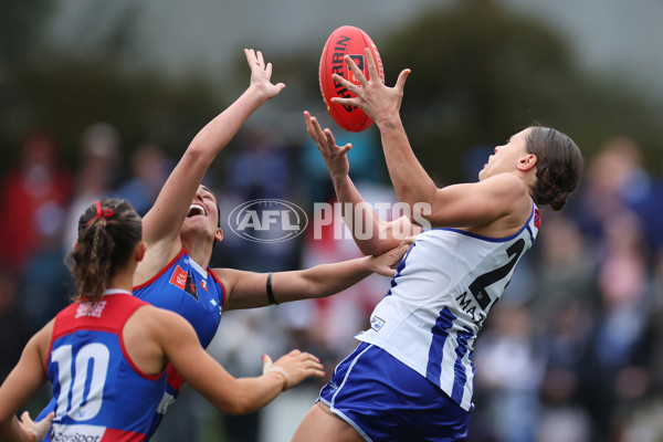 AFLW 2024 Round 06 - North Melbourne v Western Bulldogs - A-55098390