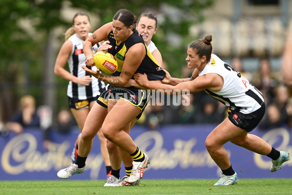 AFLW 2024 Round 06 - Richmond v Collingwood - A-55098394