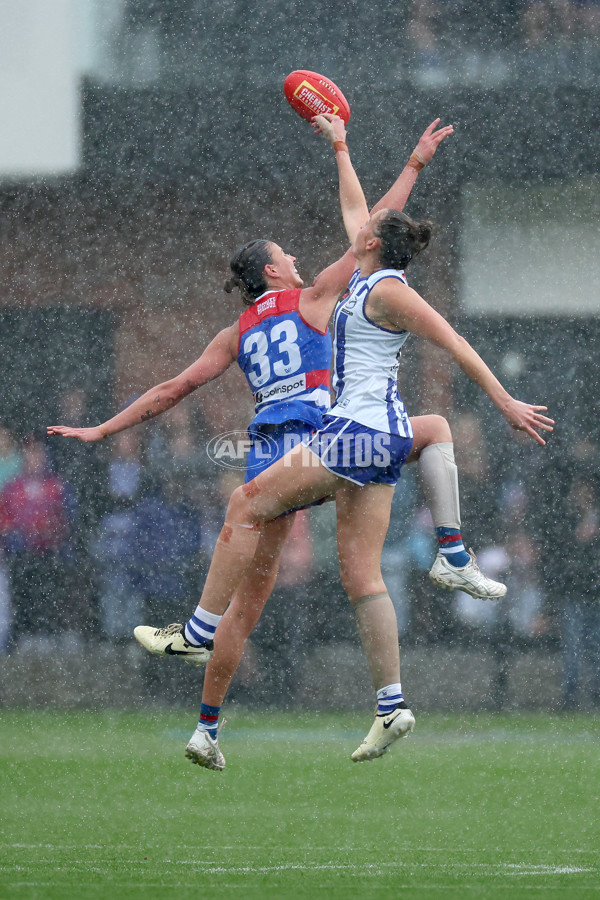AFLW 2024 Round 06 - North Melbourne v Western Bulldogs - A-55098397