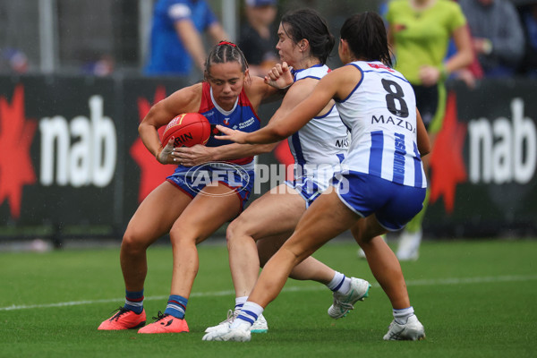 AFLW 2024 Round 06 - North Melbourne v Western Bulldogs - A-55098398