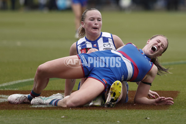 AFLW 2024 Round 06 - North Melbourne v Western Bulldogs - A-55098408