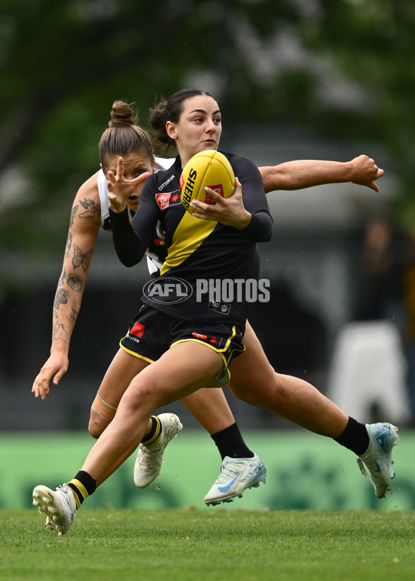 AFLW 2024 Round 06 - Richmond v Collingwood - A-55098417