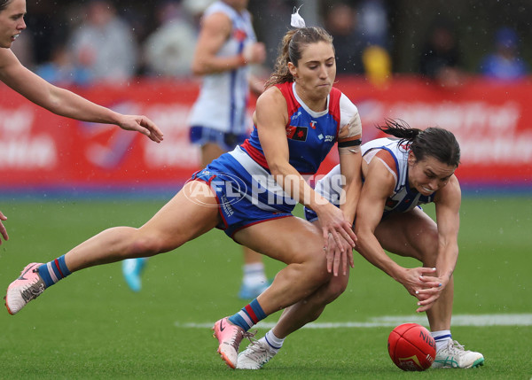 AFLW 2024 Round 06 - North Melbourne v Western Bulldogs - A-55099852